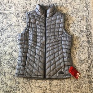 North Face Thermoball Vest in Grey, M. With tags.